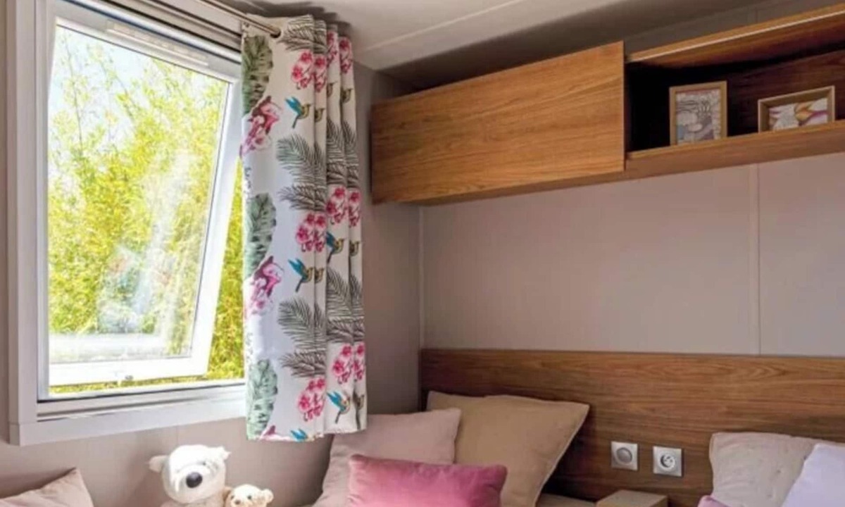 Hostens House | Jerry" mobile home in the heart of the pony club