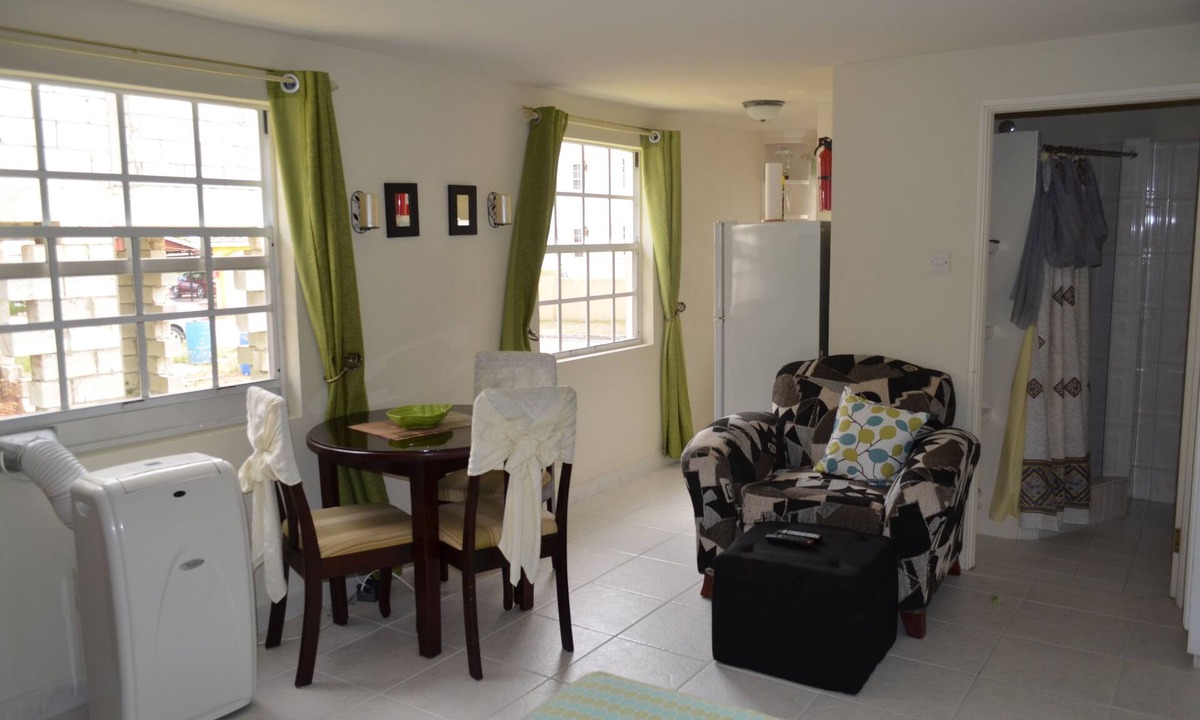Oistins Apartment | JersonApartments - Studio
