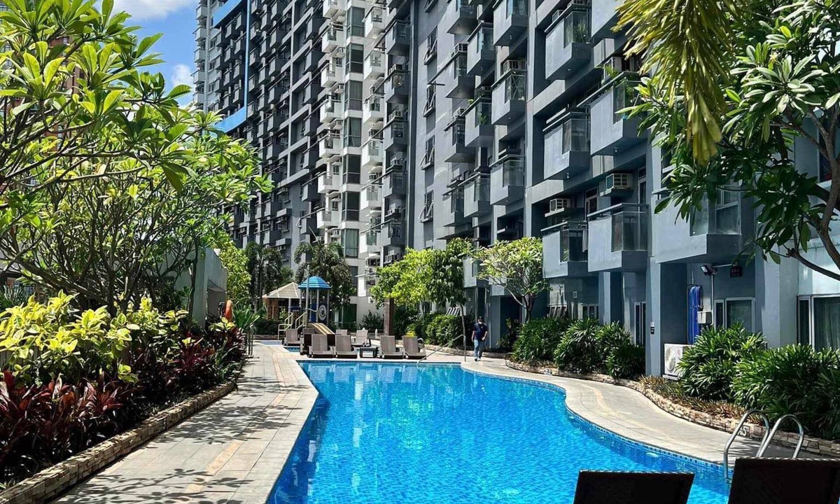 Socorro Condo | JF Condotel Family Staycation 5mins walk to Smart Araneta!