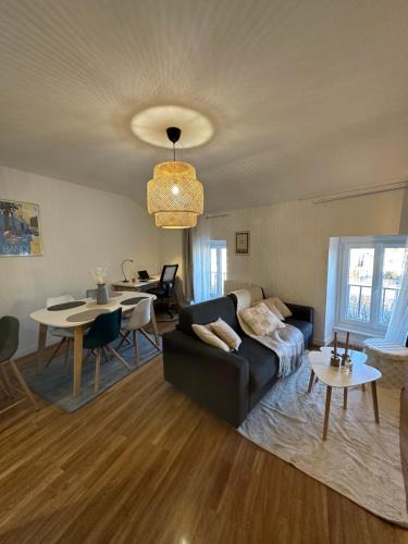 Issoire Apartment | JFK13 Suite Cocoon Hypercentre Fibre et vue Sancy