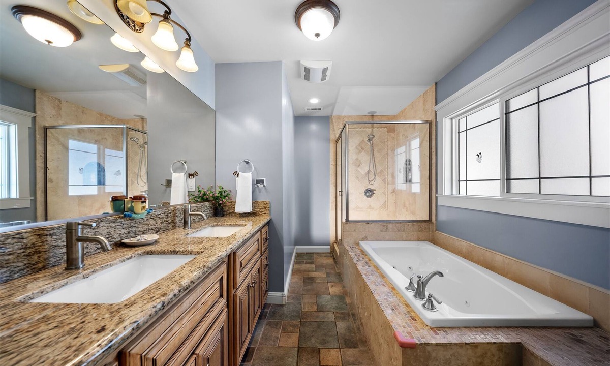 East Pasadena Apartment | Jie's Modern Pasadena Studio Retreat