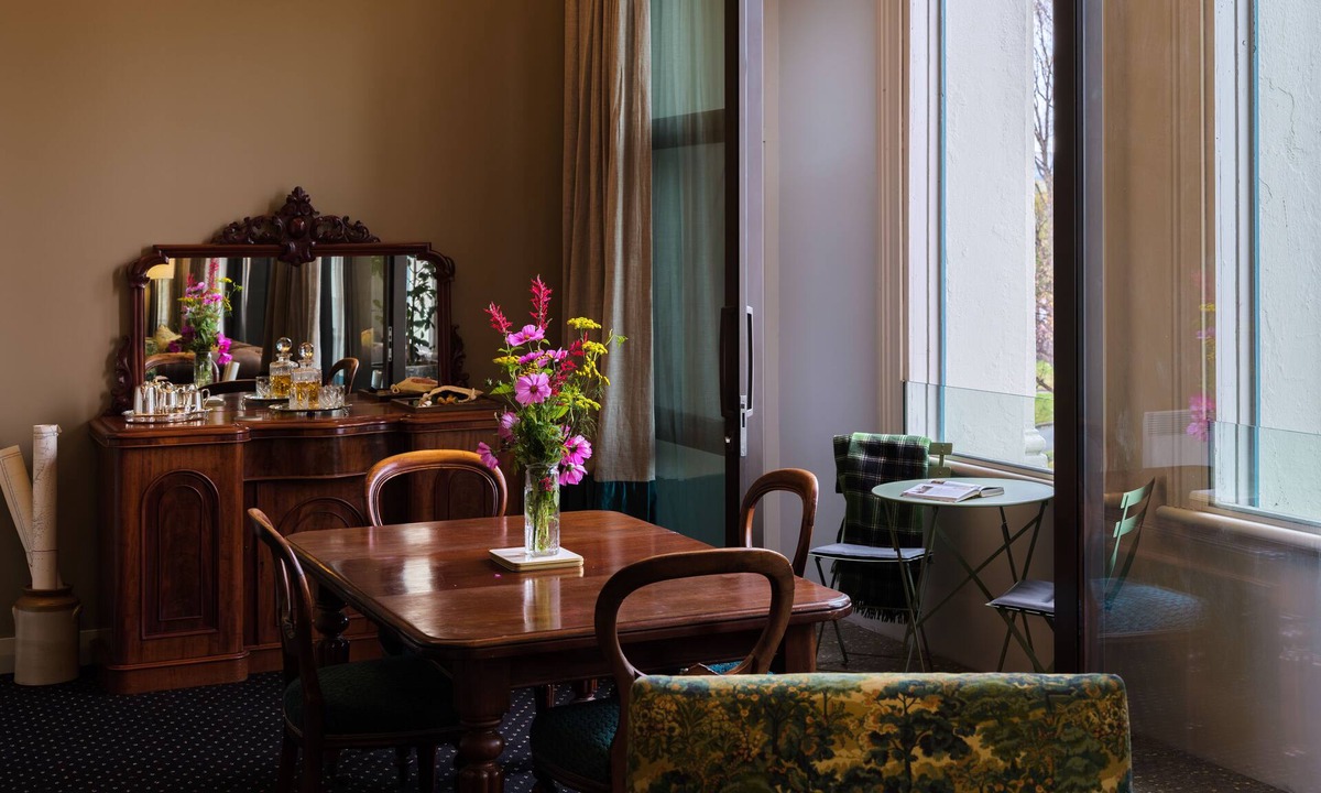Dunedin City Centre Apartment | John Campbell Apartment