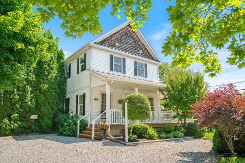 Niagara-on-the-Lake Bed & Breakfast | John & Gate House boutique Bed and Breakfast