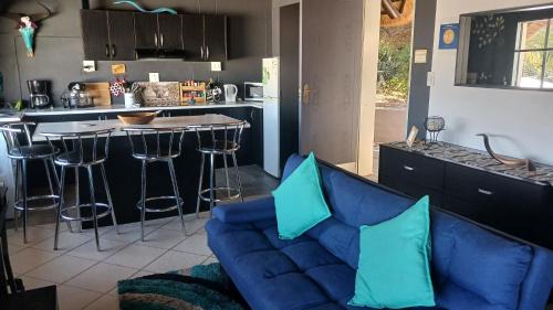 Windhoek Central Apartment | John-Lou's Studio Flat