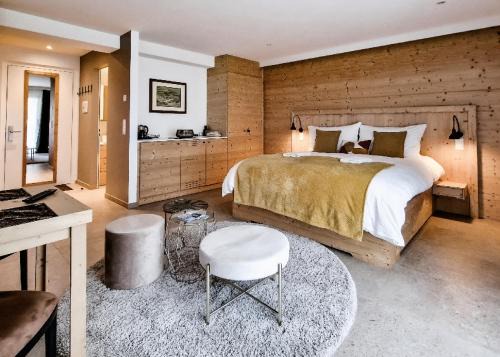 Vex Hotel | John's Lodge