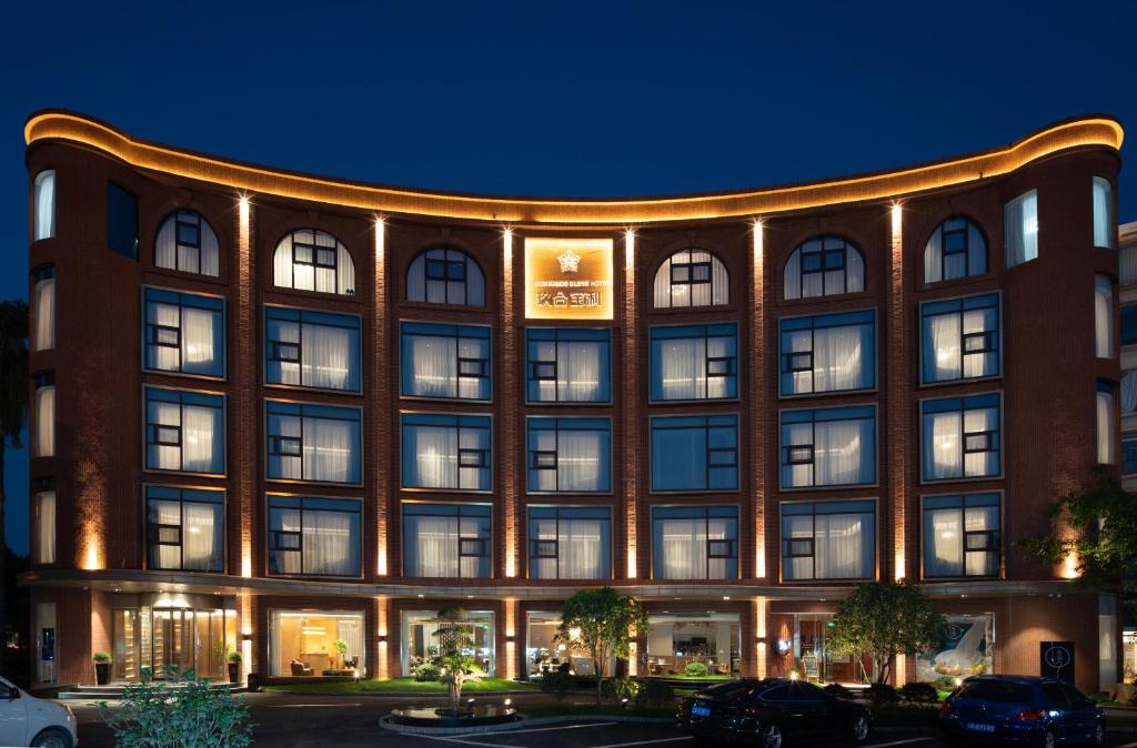 Panlong Hotel | Join Hands Bless Hotel