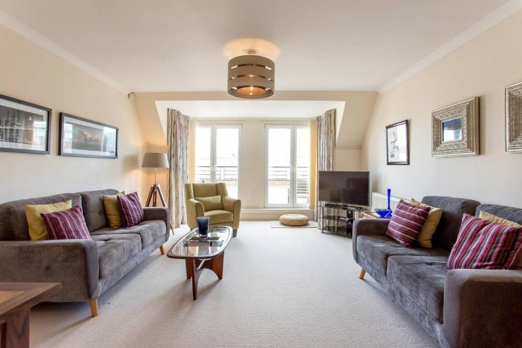 Bonnington Apartment | JOIVY Inviting Apartment near Leith Walk