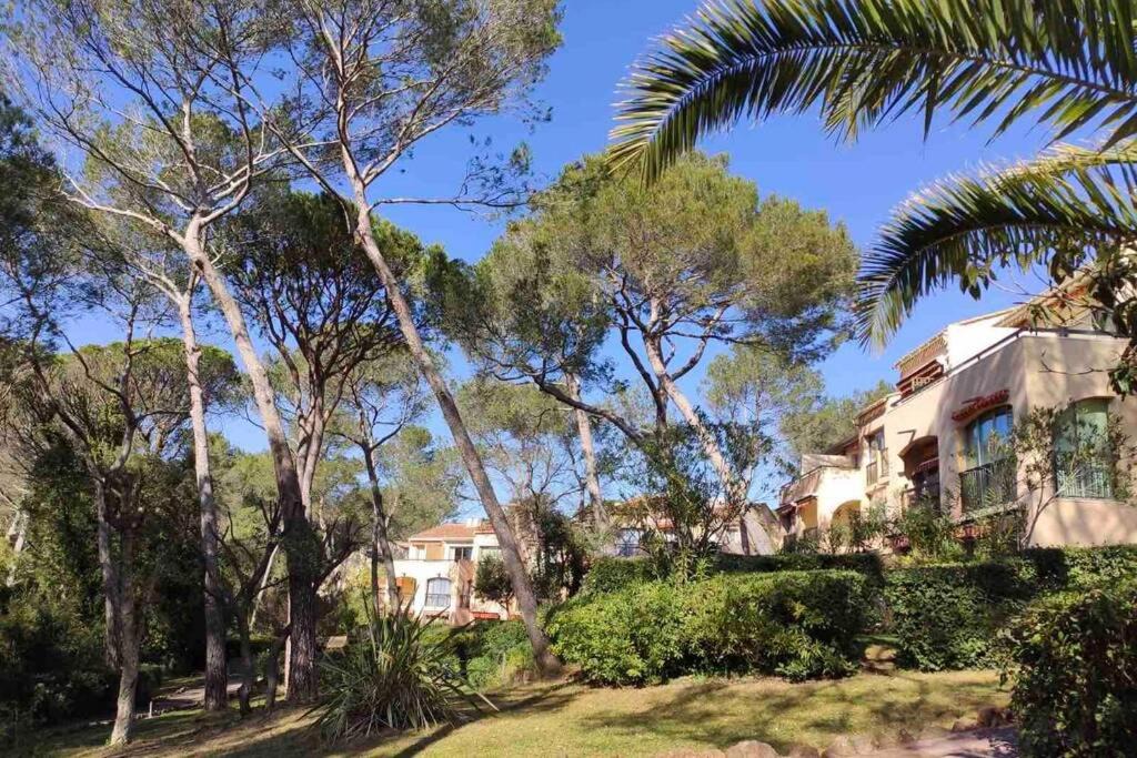 Valescure Apartment | Joli T2 Golfs de Valescure, jardin privé, piscine et tennis dans la Résidence