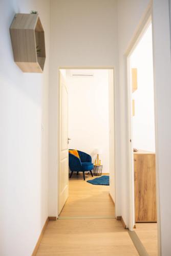 Nepszinhaz negyed Apartment | Joseph Central Hideaway