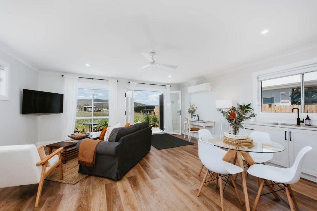 Bombira House | Joseph's Place - A Restful Retreat for Two