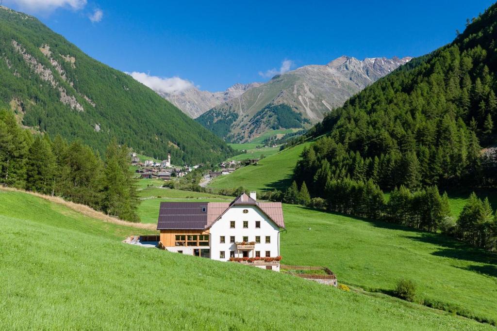 Madonna di Senales Cabin | Josephus