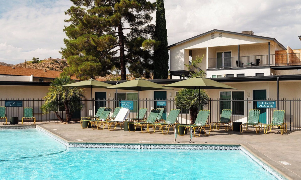Yucca Valley Hotel | Joshua Tree | King+Queen Bunk | Coffee + Kitchen, Rentals, Gear Shop | 2 Units