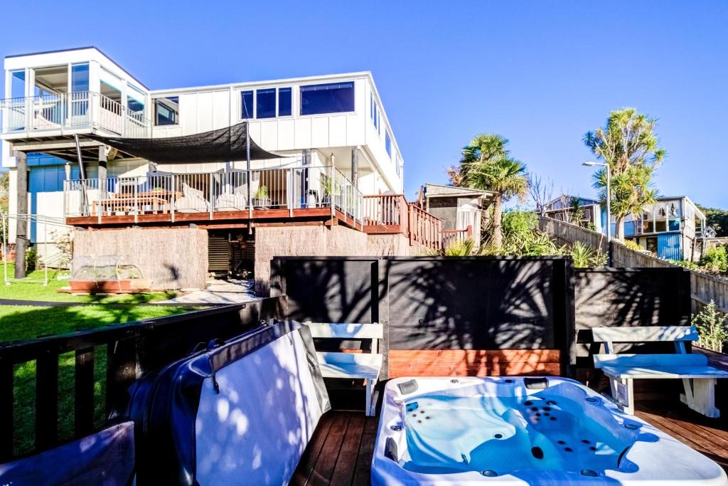 Raglan Apartment | Journeys end