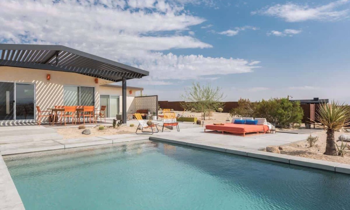 Joshua Tree House | JT Improper Saltwater Pool, 10-Acres, Spa, Views