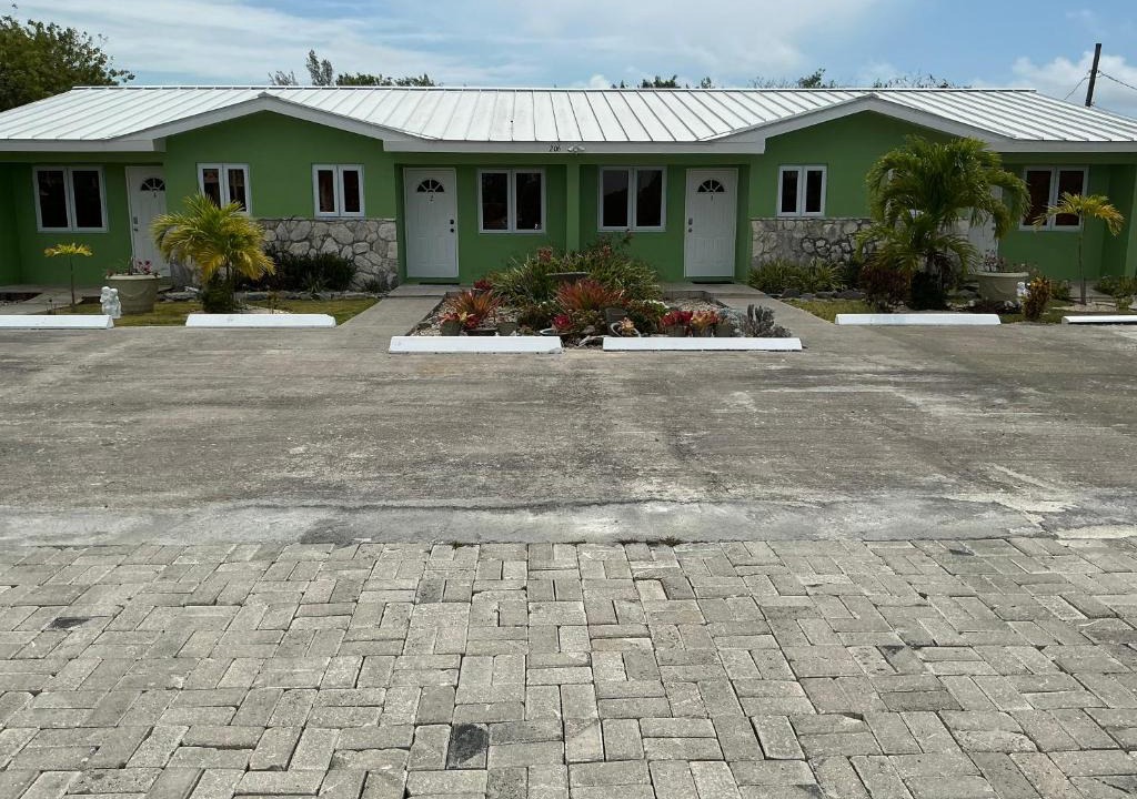 Regency Park Apartment | Jubilee Gardens Freeport