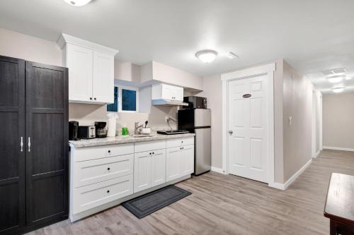 Atlantic House | Judkins Basement Suite Near Downtown & Light Rail