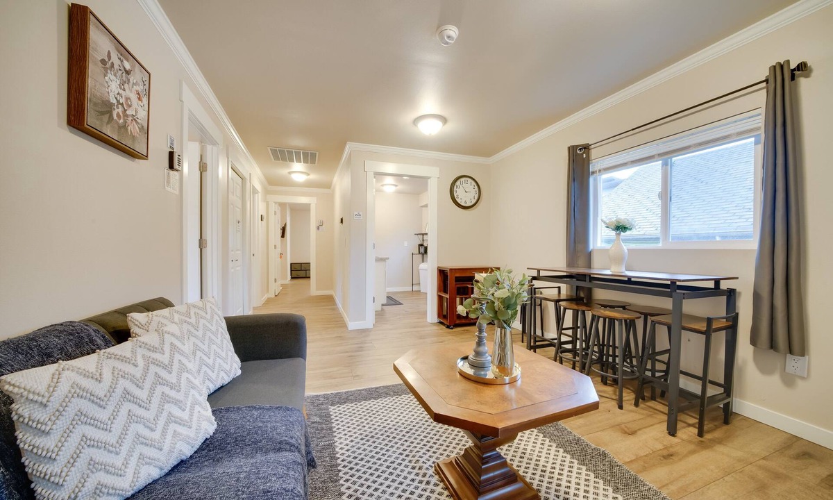 Judkins Park Apartment | Judkins Upper Suite Near Downtown & Light Rail