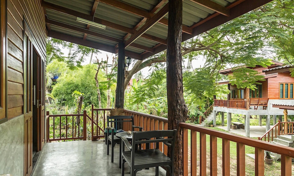 Baan Tai House | Jule Red Villa, Wifi, AC, Balcony, Terrace