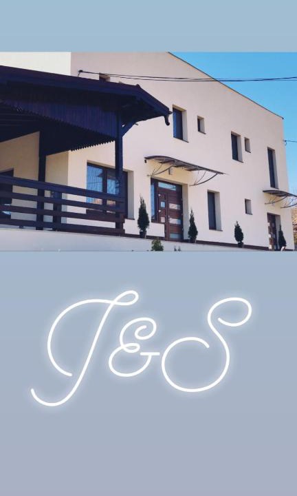 Sandulesti House | JULIA&STEFAN