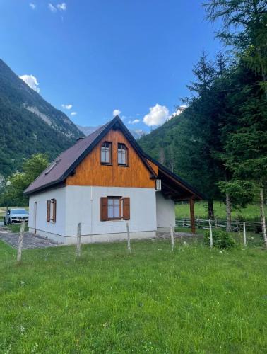 Trenta House | Juliana Cottage