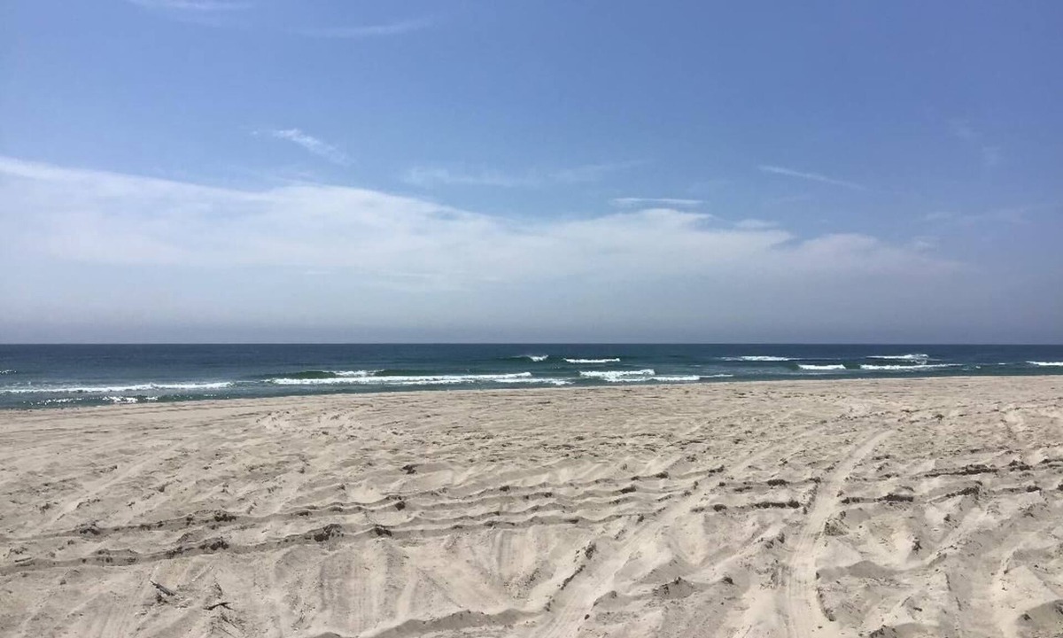 Hampton Bays House | JULY 4 -1500 off. Anyone want to get out of the hot city?