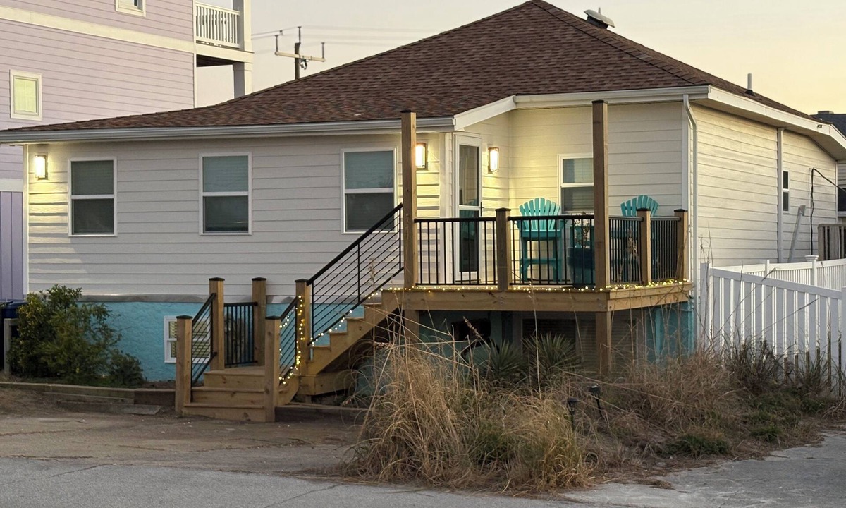 Atlantic Beach Cottage | JULY 4TH BLOWOUT DISCOUNT 500 PER NT 6/27-7/4, 2026