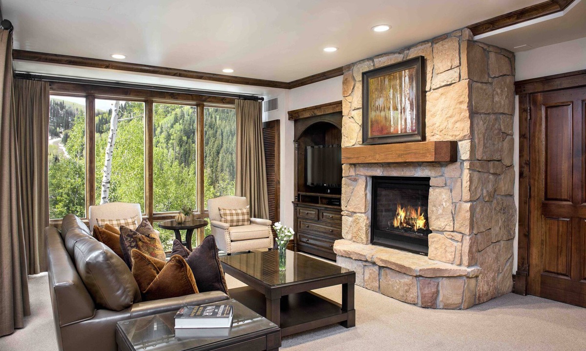 Deer Valley Hotel | Junior King Suite 1 Bedroom Hotel Room by RedAwning