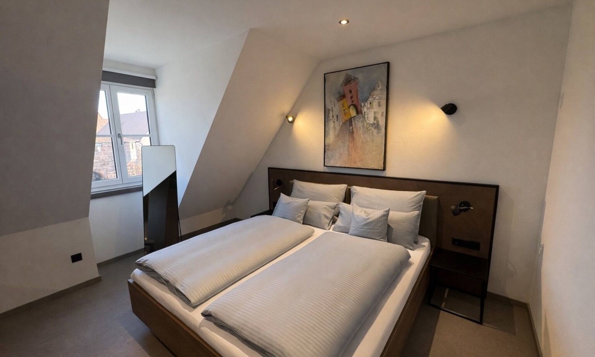 Wolframs-Eschenbach Apartment | Junior Suite with balcony