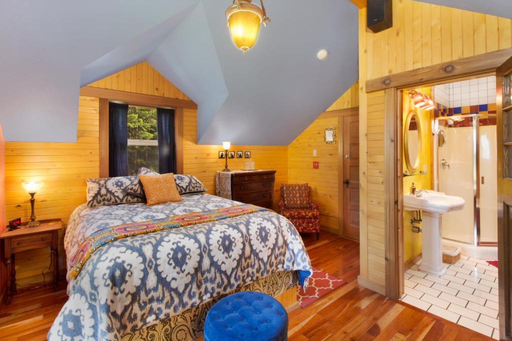 Friday Harbor Hotel | Juniper Lane Guest House