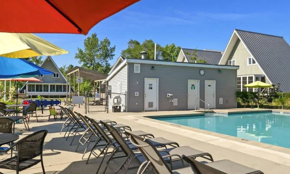 Stevensville Ski Chalet | Juniper Presents: Chalet #76 3BR Chalet Nr Beach & Resort Amenities