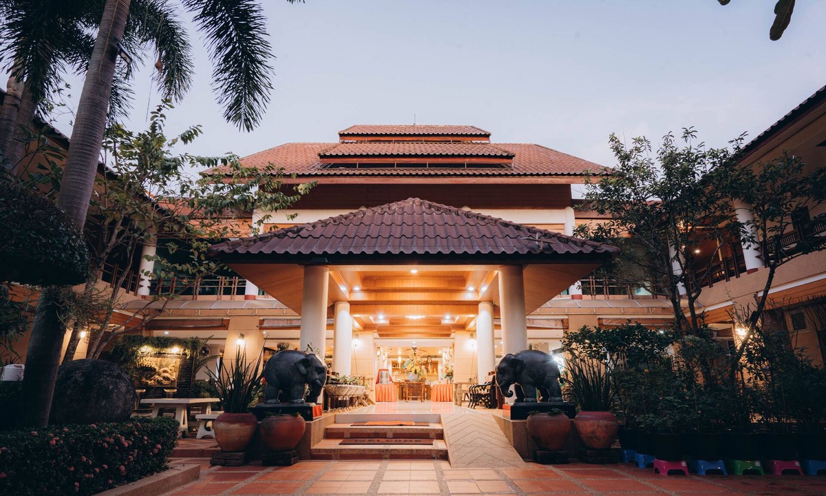 Nakhon Nayok Hotel | Juntra Resort and Hotel
