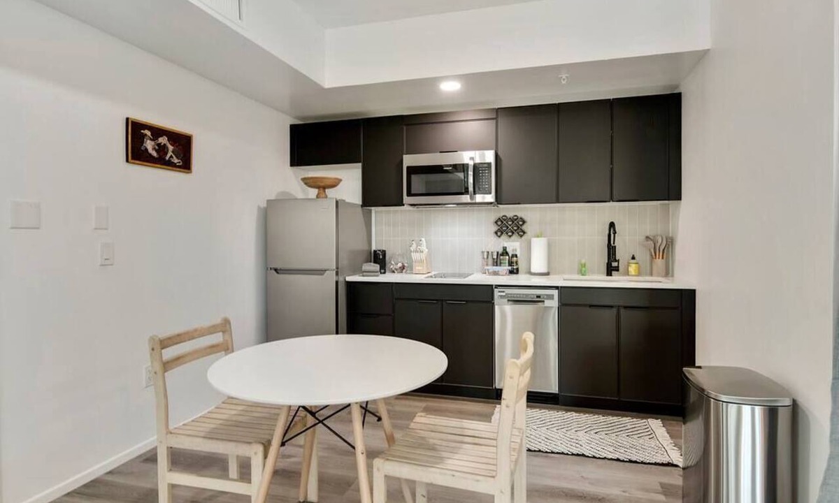 Riverside Apartment | Jupiter's Studio Apartment with Pool!
