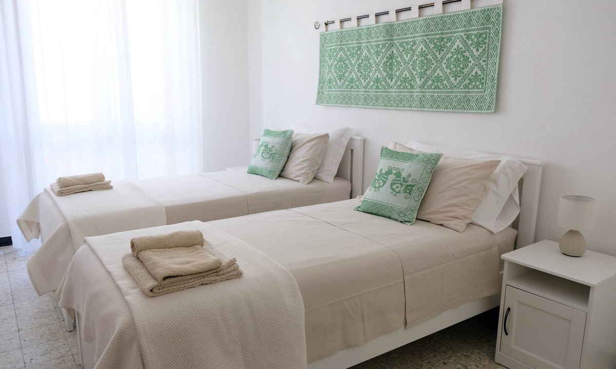 Alghero Apartment | Just 80 meters from the sea, Best area of Alghero, 3 bedrooms+private parking+AC