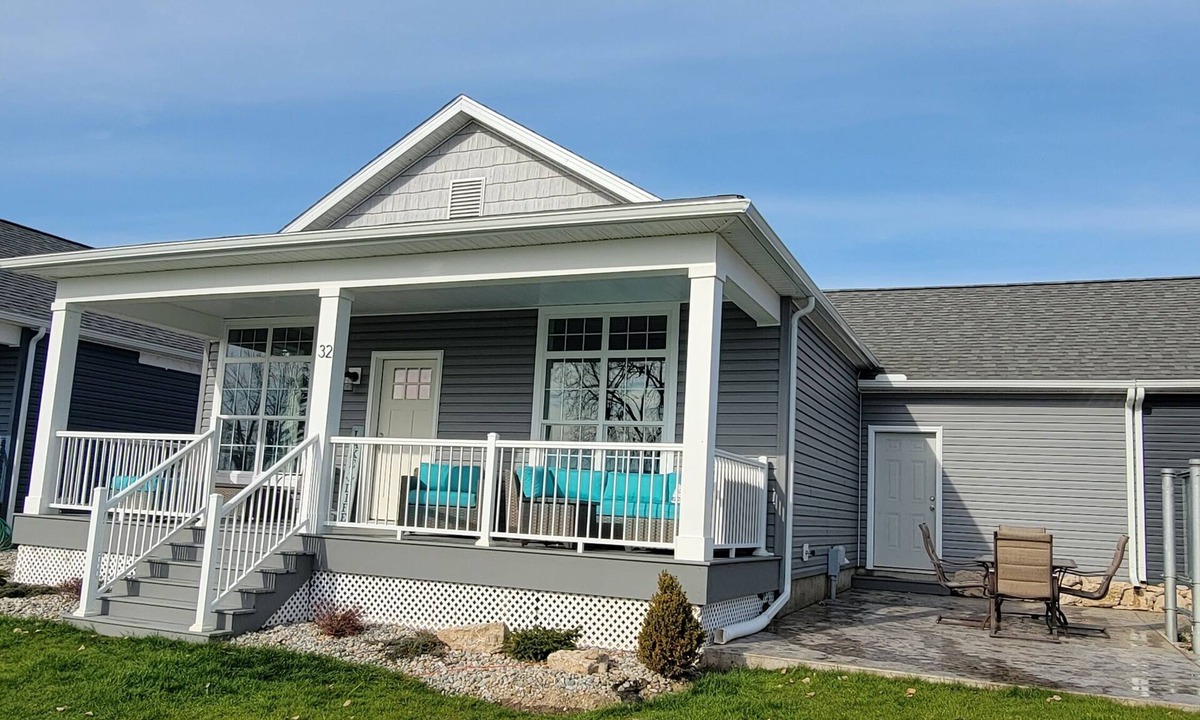 Marblehead Villa | JUST BECAME AVAILABLE 7/6-7/19. Waterfront! Amenities! Waterview at Bay Point.