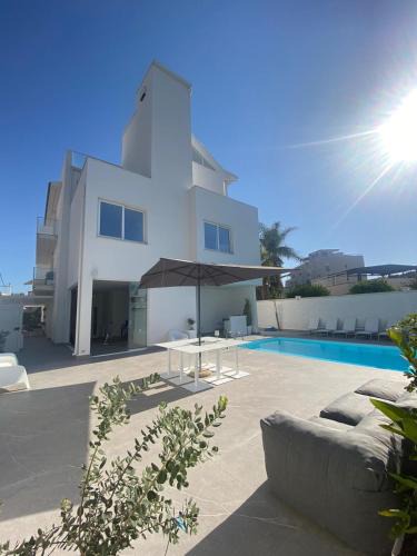 San Leone House | Just Light