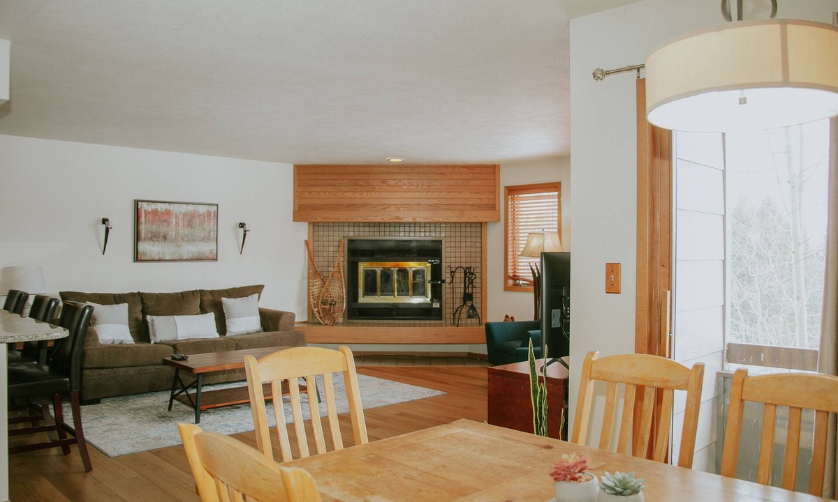 Mountain House Condo | Just Listed! Mountain views, 5 min walk to lifts, 2-bedroom condo in Keystone