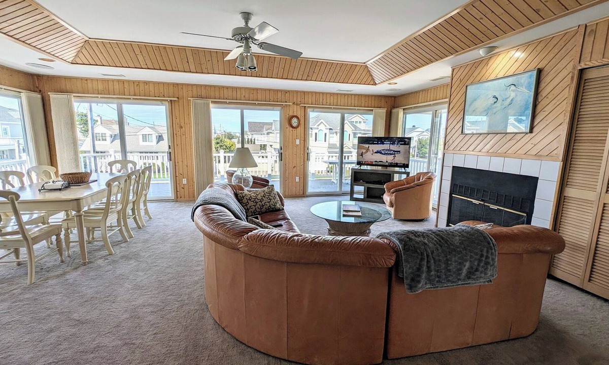 Stone Harbor House | Just Off Beach Block Relaxing Family Stay w/5 bedroom, 3.5 bath, & L2 EV Charge