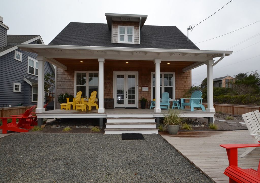 Manzanita House | Just Steps From The Beach! MCA#1385