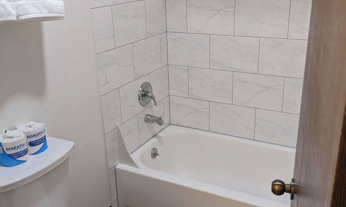 Edmonds Hotel | K&E Motor Inn