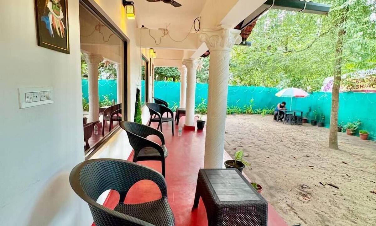 Mararikulam Bed & Breakfast | Kadal Beach House Marari