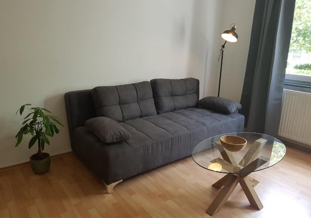 Idar-Oberstein Apartment | Kaffeevollautomat und Netflix in der Fußgängerzone