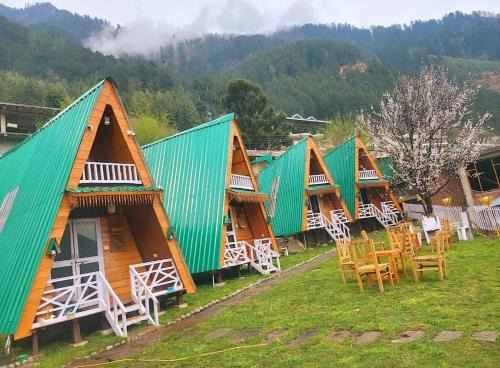New Manali Resort | Kaira huts