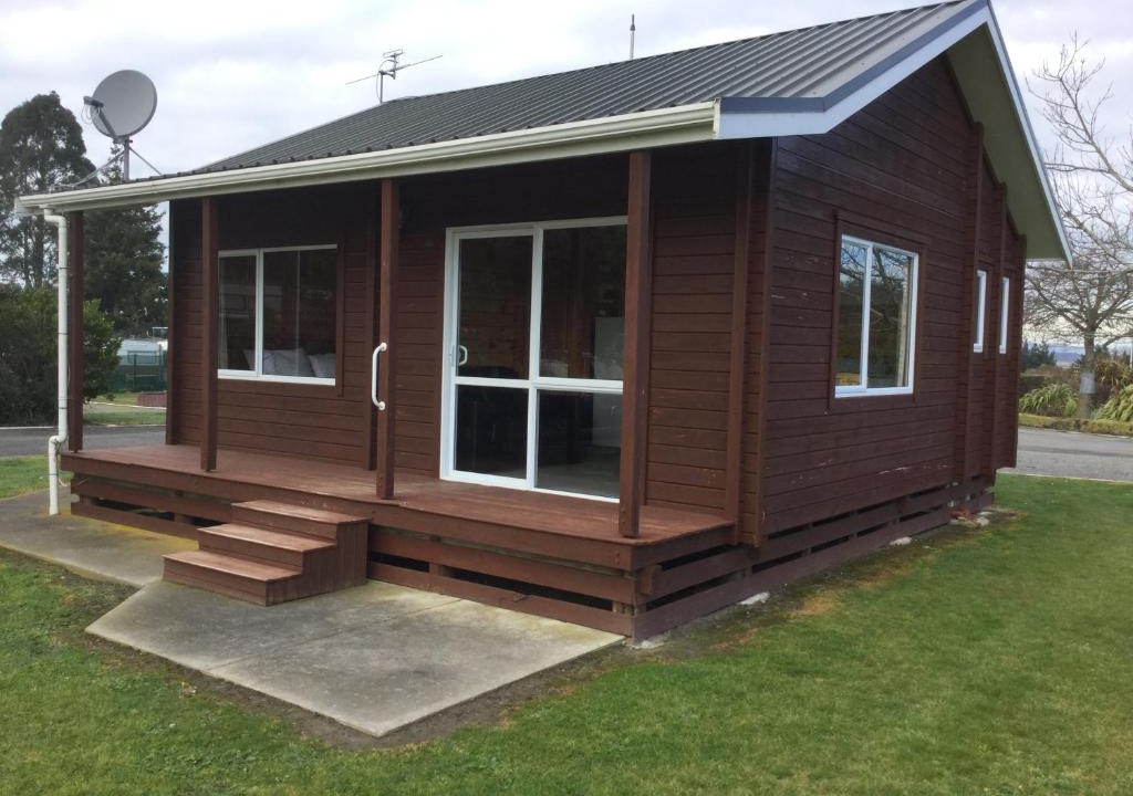 Kairaki Beach Villa | Kairaki Beach Motor Camp