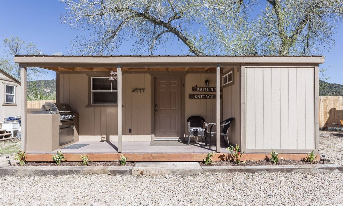 Glendale Cottage | Kaitlins Kottage at Serenity Hills Zion