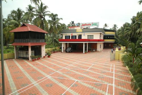 Irinjalakuda Hotel | Kallada Residency