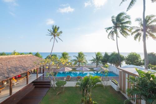 Senggigi Hotel | Kamana Beach House