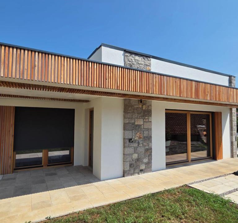 Prem House | Kamnita hiša