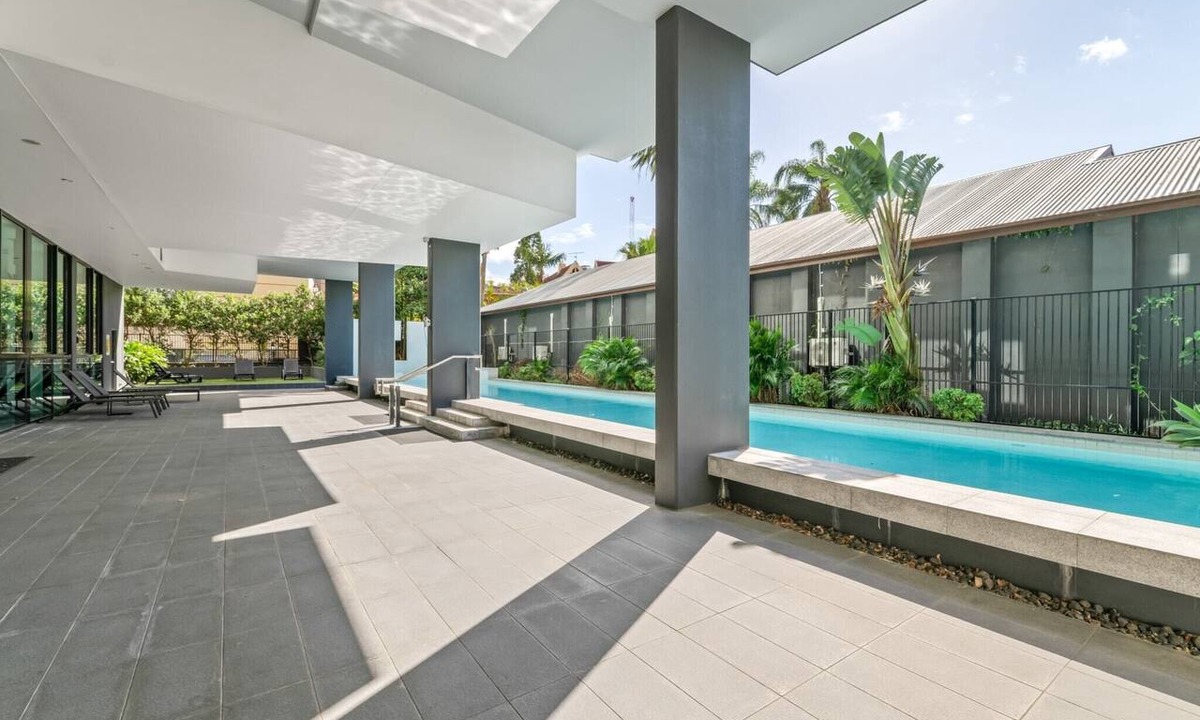 Kangaroo Point Apartment | Kangaroo Point 2-Bed Flat with Gym & Pool