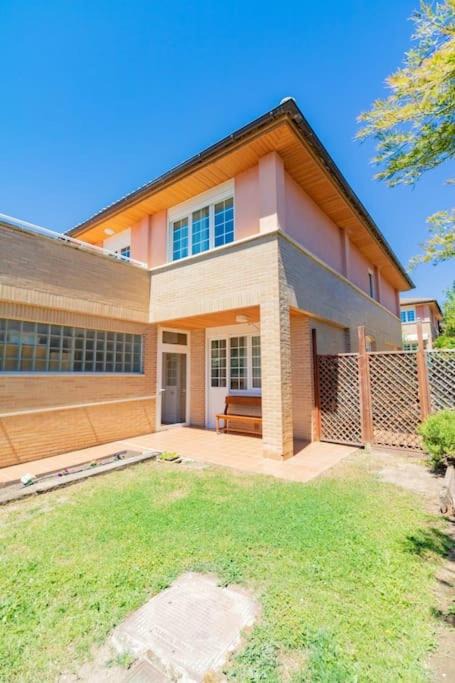 Aoiz House | KANPONDOA ETXEA