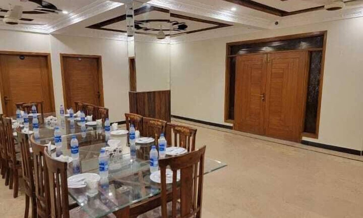 Karachi House | Karachi Motel